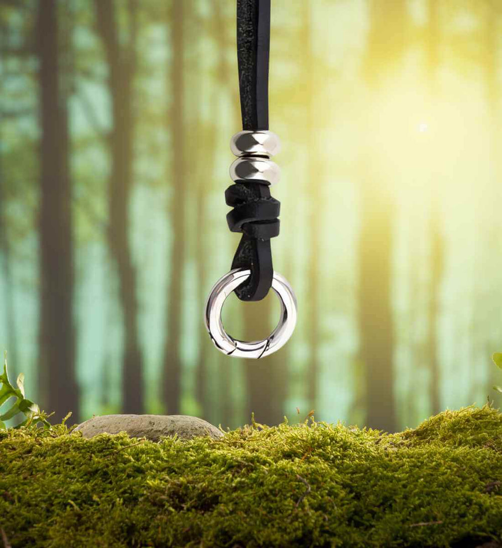 Band des Waldläufers - Lederkette mit Öffnungsclip - runental