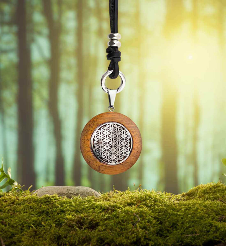 Bláth na Beatha - Holz Halskette - runental