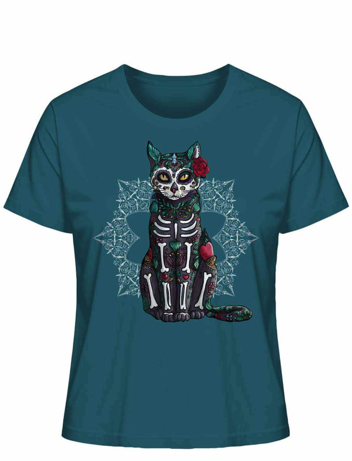 Catrina Felina Damen T-Shirt in Stargazer – Produktabbildung auf weißem Hintergrund mit mystischem Katzenmotiv, inspiriert von der Magie des Día de los Muertos.