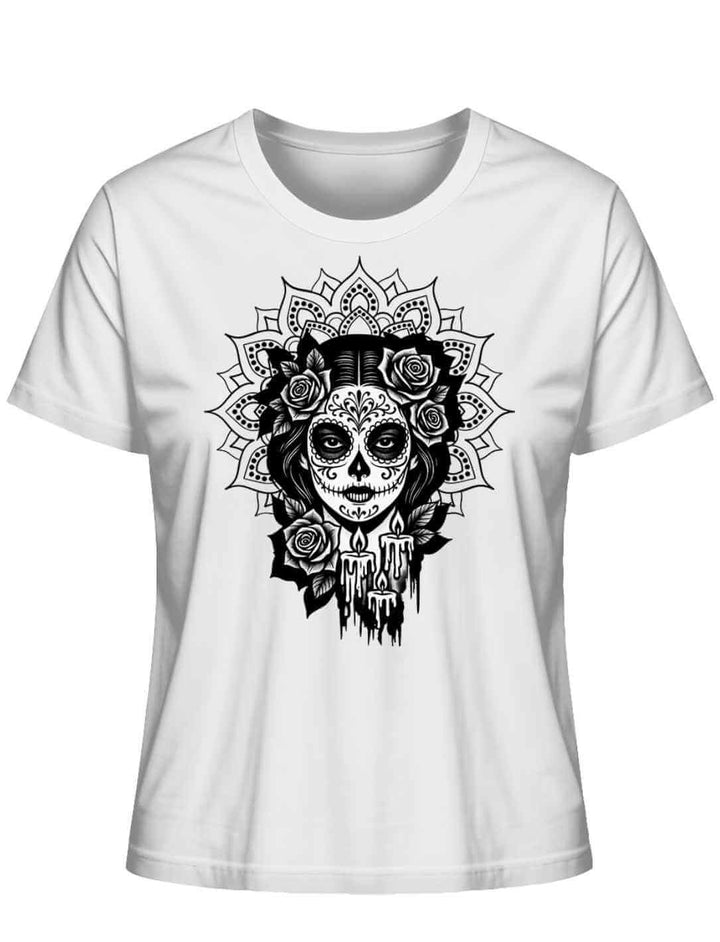 T-Shirt in Weiß mit „Catrina de las Sombras“ Design – inspiriert von Mexico, Día de los Muertos und La Catrina