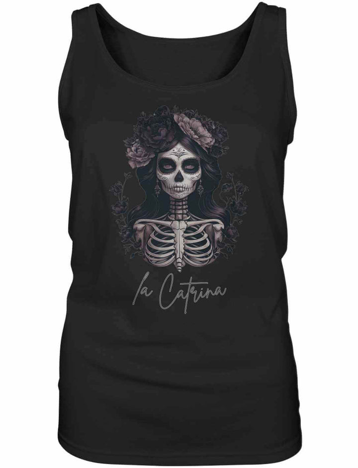 Catrina Deluxe Damen Tank Top in Schwarz – Ausdrucksstarkes Día de los Muertos Design, fotografiert auf weißem Hintergrund