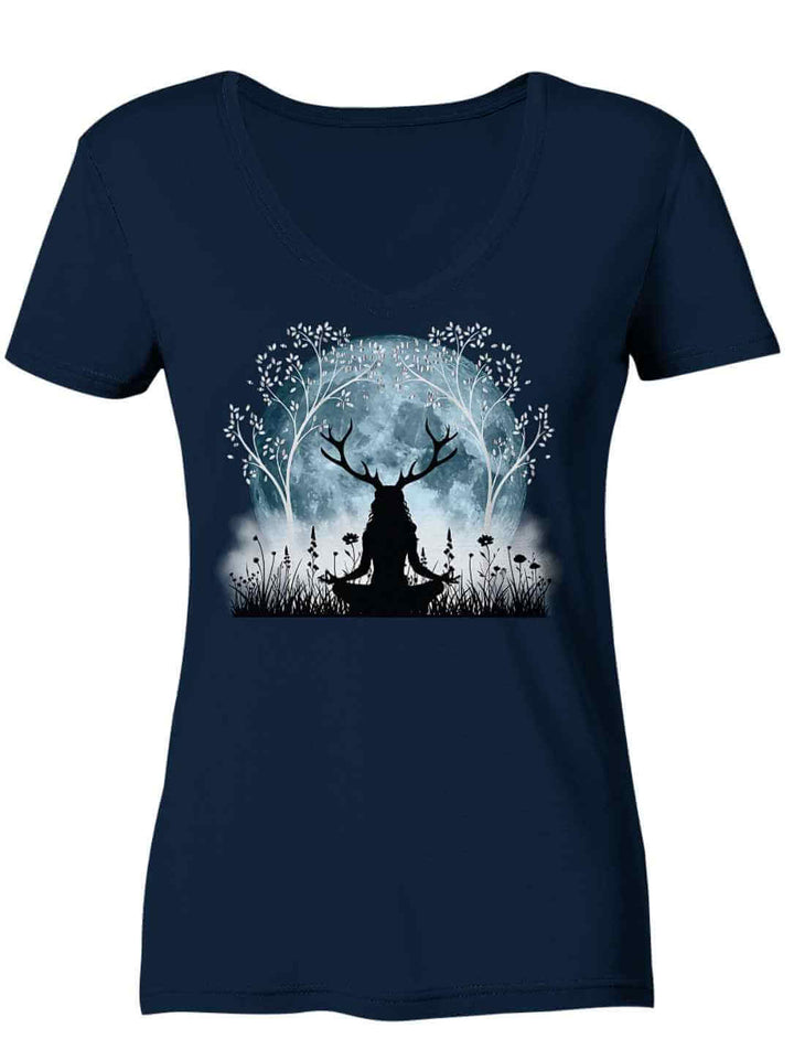 V-Neck Shirt in French Navy mit magischem Druck: Druidin vor Lebensbaum und silbernem Mond