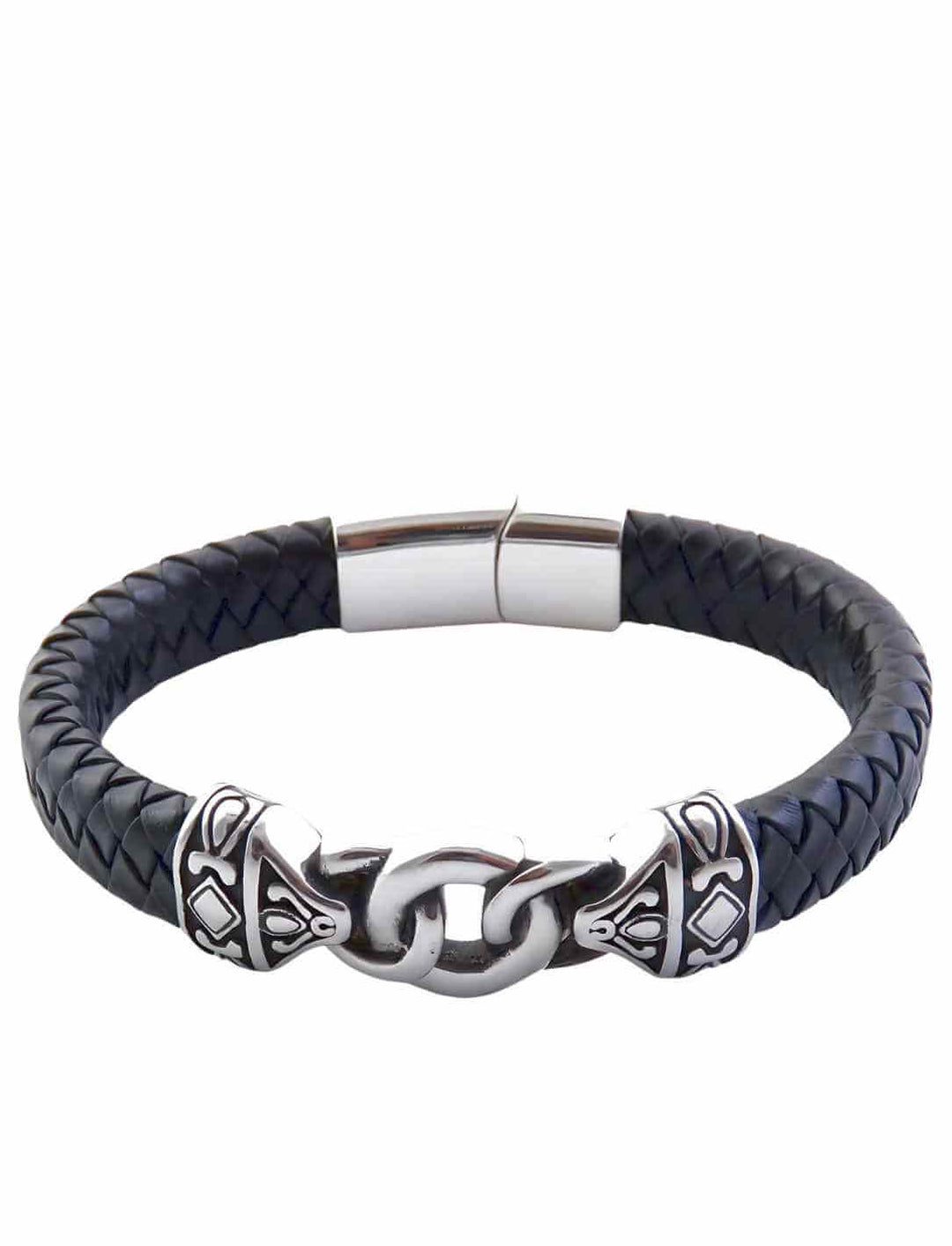 Geflecht von Asgard – Nahaufnahme des detailreichen Edelstahlverschlusses mit nordischen Symbolen