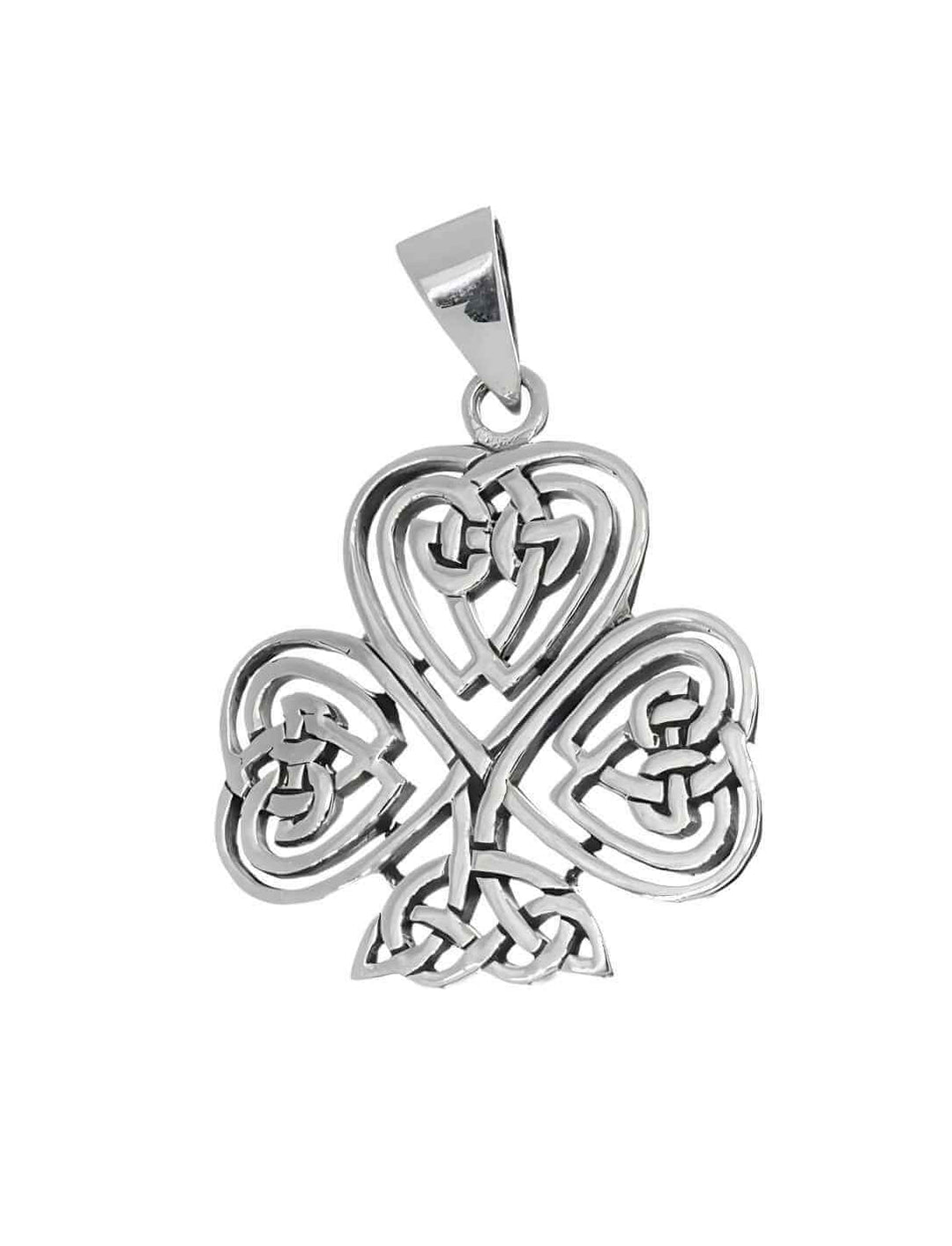 Herzblatt von Éire Silberanhänger – keltisches Kleeblatt auf weißem Hintergrund