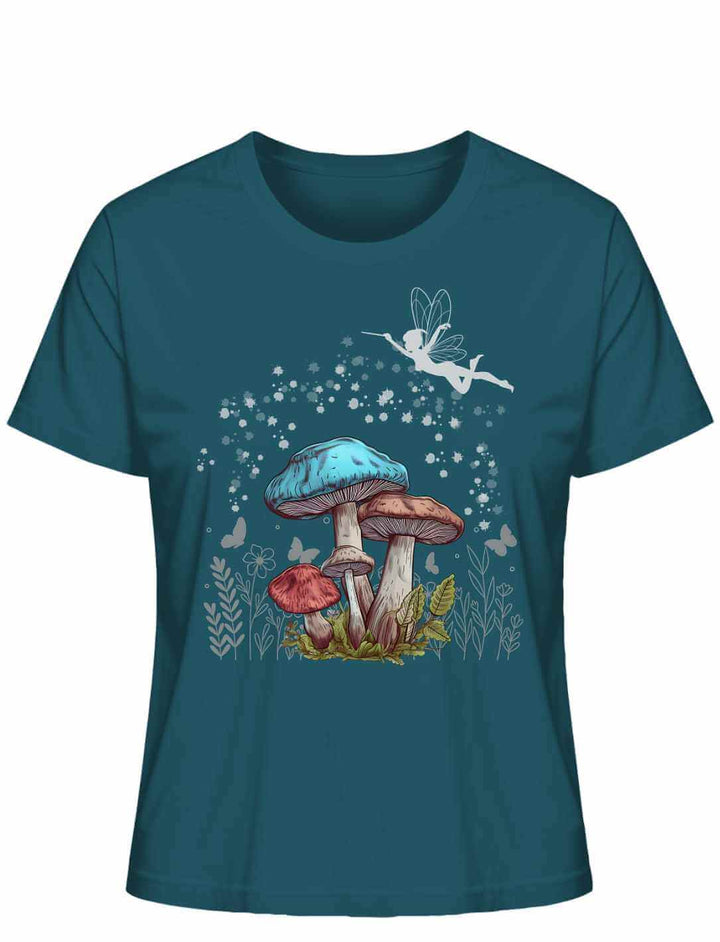 Magic Mushrooms Damen T-Shirt in Stargazer – märchenhafte Pilzszene auf nachtblauem Stoff