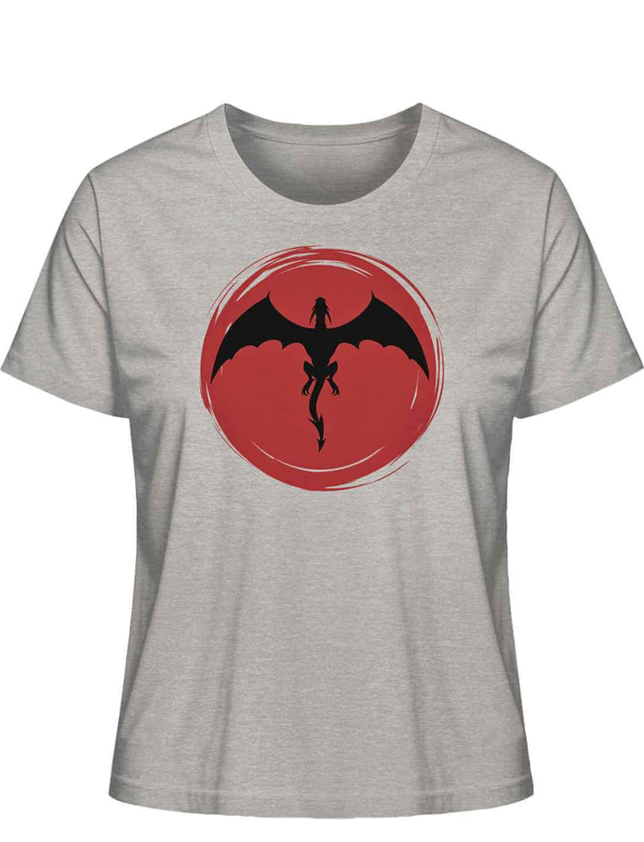'Saga of the Dragon' T-Shirt in Liegeansicht auf natürlichem Hintergrund, zeigt das kunstvolle Drachen-Design in der Farbe Heather Grey.