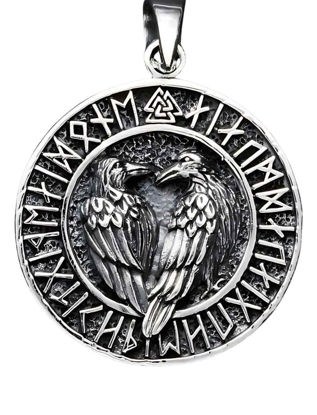 Seher von Asgard Anhänger auf weißem Hintergrund – detaillierter 925 Sterling Silber Anhänger mit Hugin und Munin im Runenkreis, perfekt für Kenner nordischer Mythen.