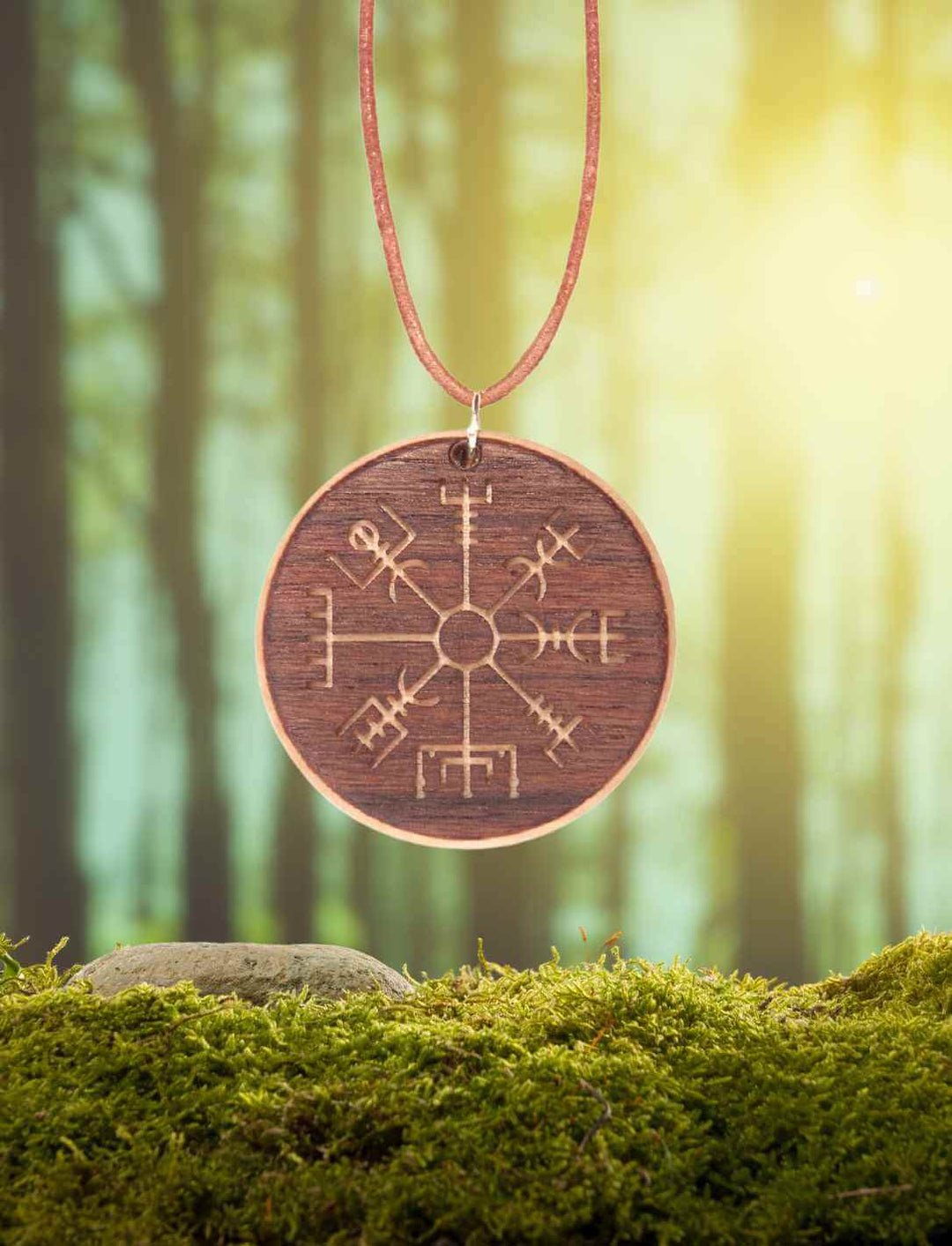 Vegvisir Amulett aus Holz