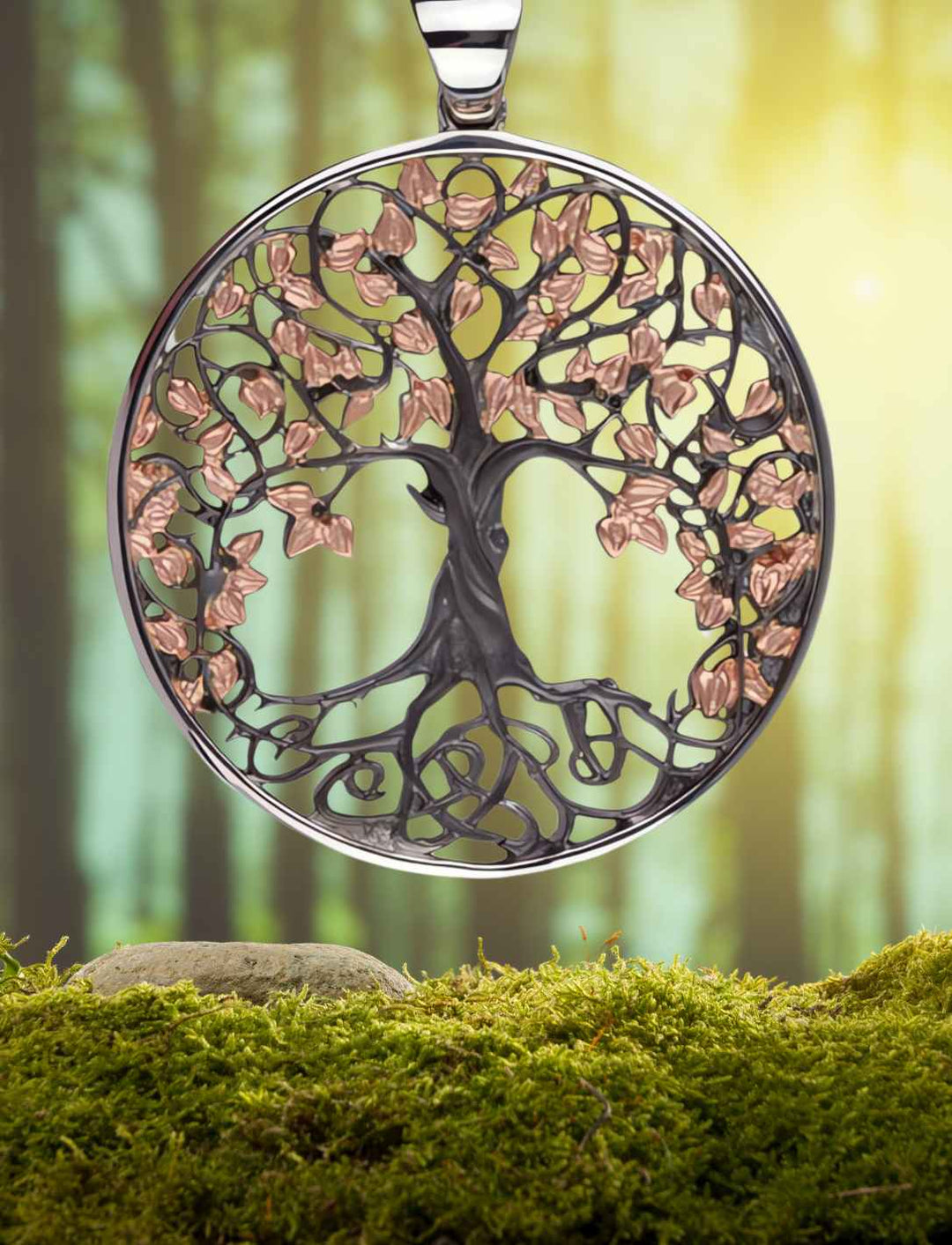Weltenbaum des Lebens - Silber Medaillon, rotgold beschichtet schwarz platiniert - runental
