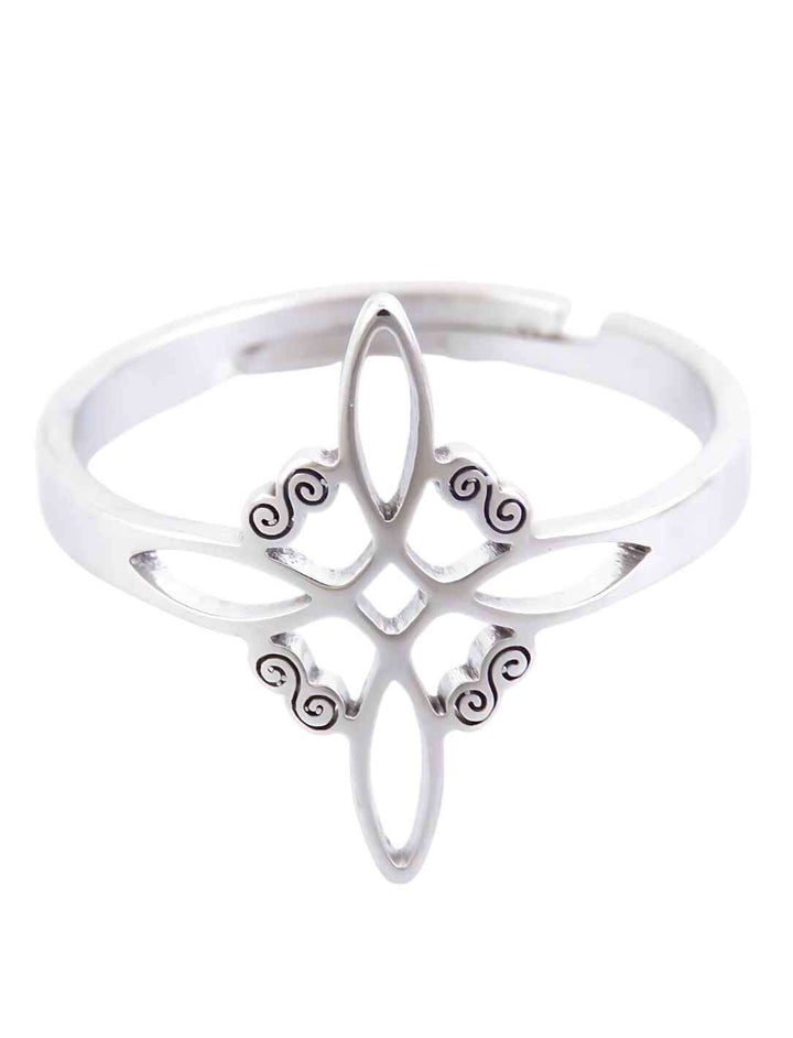 Detailansicht – Hexenknoten-Ring aus Edelstahl mit offenem Design