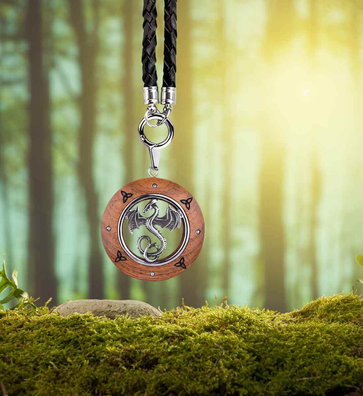 Wyvern of the ancient Celts - Holz Halskette - runental