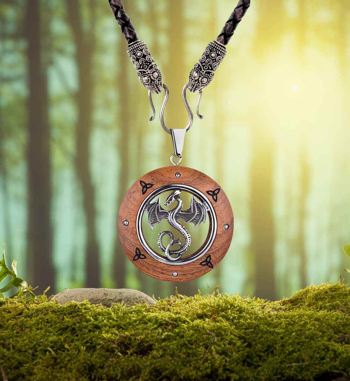 Wyvern of the ancient Celts - Holz Halskette - runental