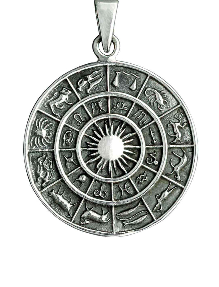 Zodiak Tierkreis Amulett – Sternzeichen Anhänger aus 925 Sterling Silber auf weißem Hintergrund