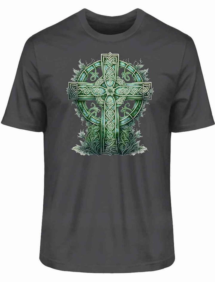 Unisex Organic Shirt in Anthrazit mit dem Design ‘Celtic Cross Watercolor’ – das grüne keltische Kreuz im Aquarellstil wirkt kraftvoll und zeitlos auf dunklem Hintergrund.