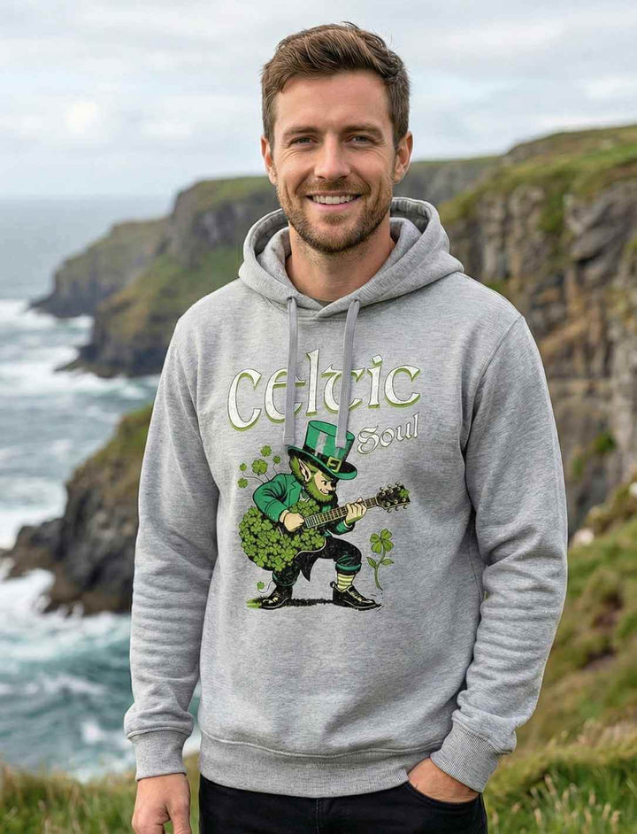 Celtic Soul Organic Hoodie in Heather Grey – Herren Kapuzenpullover mit irischem Musikmotiv in Naturkulisse