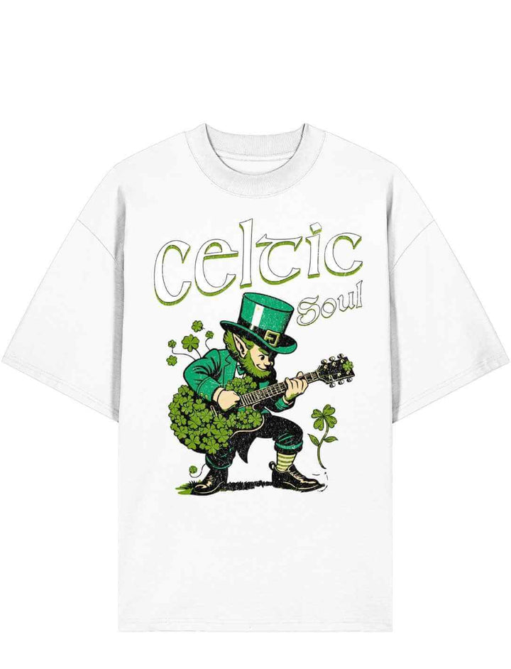 Weißes Oversized Irish Shirt „Celtic Soul“ mit grünem Leprechaun Gitarrenmotiv – lockere Passform