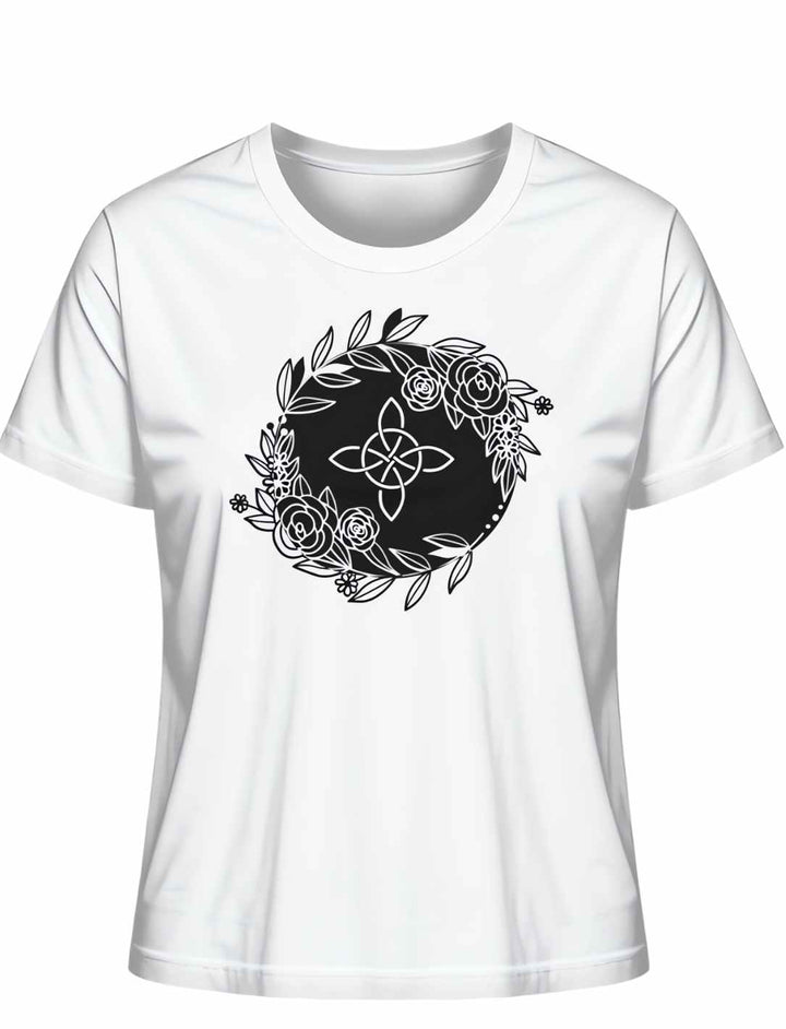 Liegedarstellung eines weißen 'Eriu Witch Knot'-T-Shirts mit einem kontrastierenden keltischen Knoten- und Hexensymbol-Design.