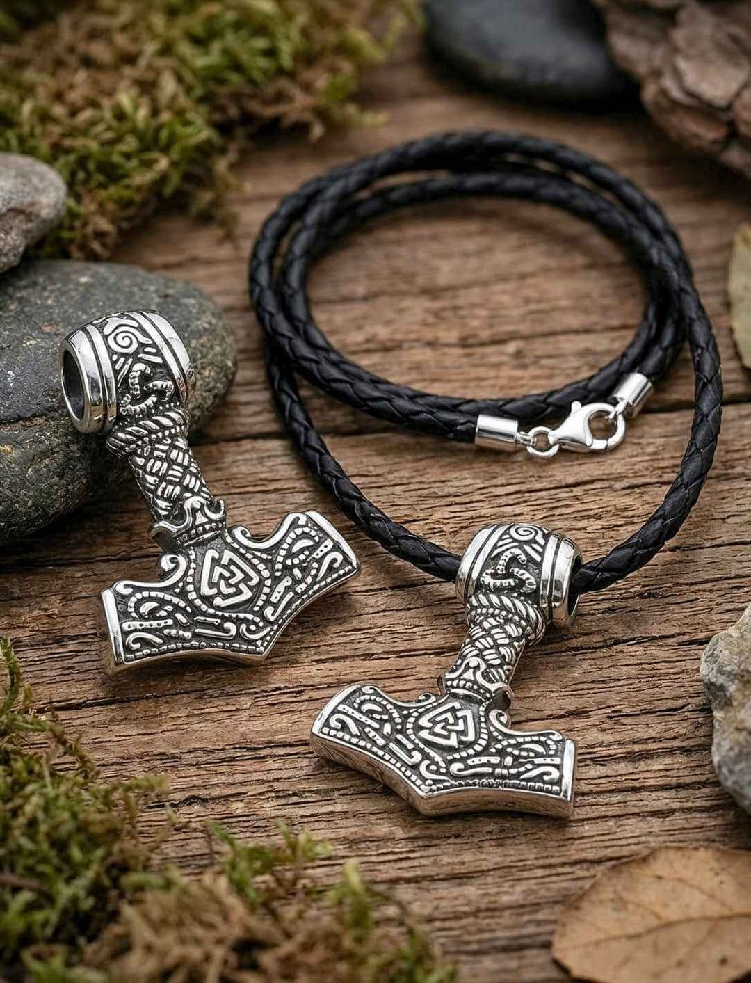 Hammer der alten Wege Mjölnir Anhänger mit Valknut an geflochtener schwarzer Lederkette