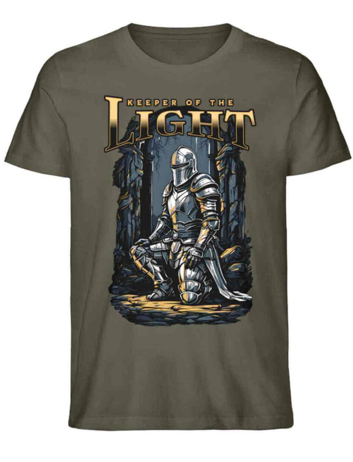 Unisex Organic T-Shirt ‘Keeper of the Light’ in Khaki auf weißem Hintergrund – harmonisches Design für Fans von Fantasy-Abenteuern und tapferen Paladinen.