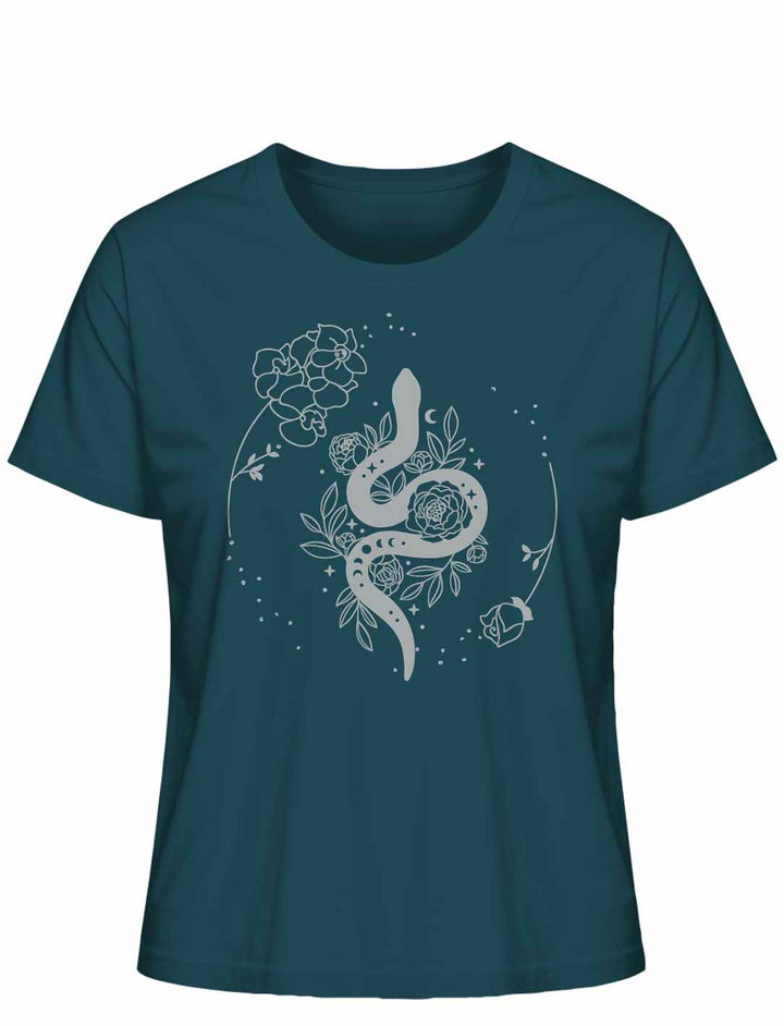 Snake of Wisdom T-Shirt in Stargazer auf weißem Hintergrund, zeigt eine detailreiche Darstellung einer Schlange und floralen Motiven, symbolisch für Wissen und Transformation.