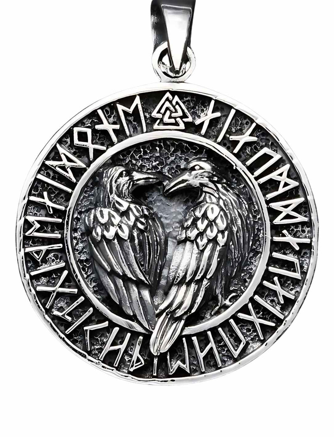 Seher von Asgard Anhänger auf weißem Hintergrund – detaillierter 925 Sterling Silber Anhänger mit Hugin und Munin im Runenkreis, perfekt für Kenner nordischer Mythen.