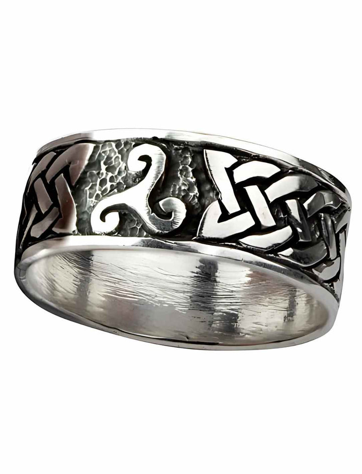 Silberring des Keltischen Knotens aus 925er Sterling Silber, Symbol für Unendlichkeit, frontal auf weißem Hintergrund.