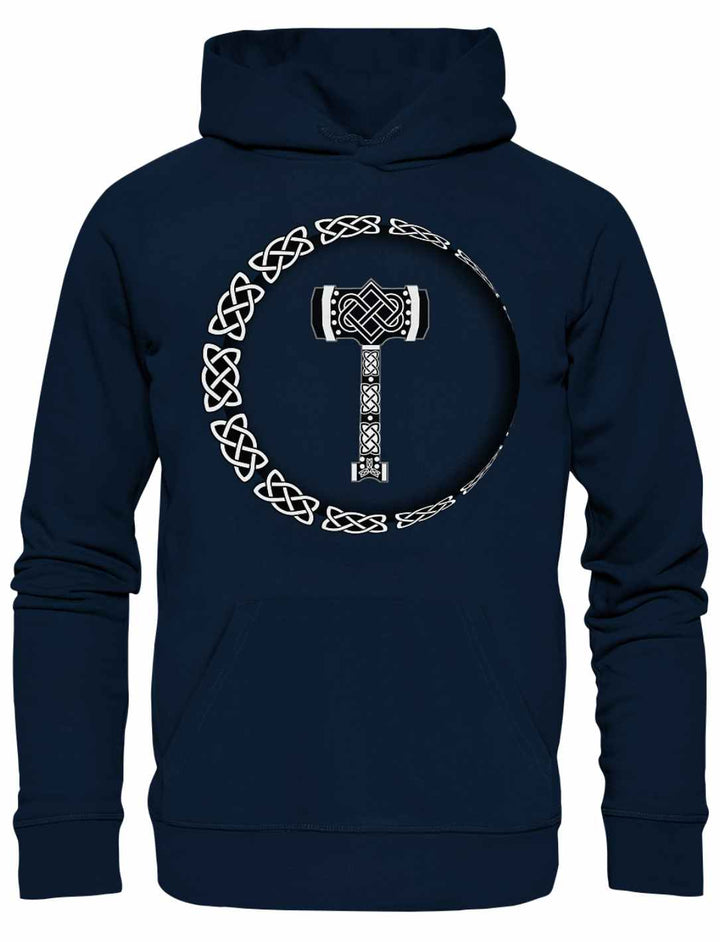 Der „Thors Legacy“ Unisex Organic Hoodie in tiefem Marineblau, vor einem sauberen weißen Hintergrund.