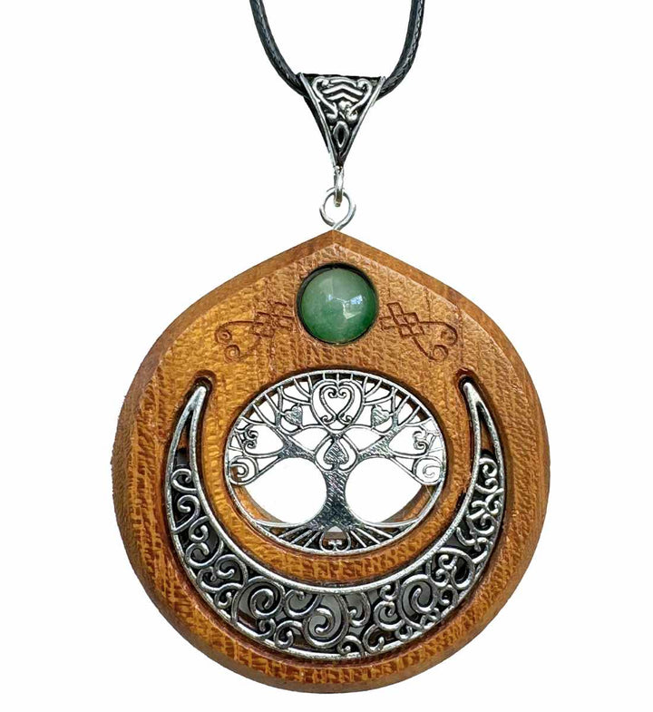 Lebensbaum Halskette aus Iroko Holz in Liegedarstellung mit aventurin Perle auf runental.de