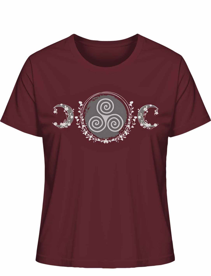 Triskele des Mondlichts T-Shirt in Burgund – Keltisches Design mit Triskele, Mondsicheln und floralen Mustern auf weißem Hintergrund