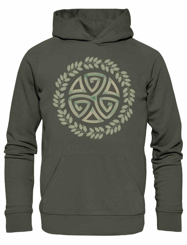 Khaki Triskele des Waldes Hoodie mit keltischem Symbol auf weißem Hintergrund.