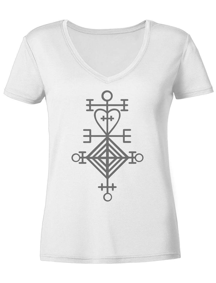 Weisses V-Neck Shirt mit dunklem isländischem Stabzeichen, flach liegend