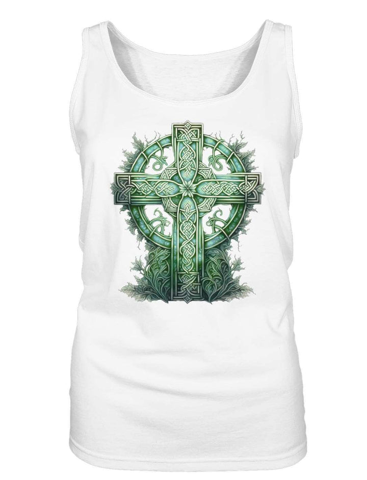 Weißes Tank Top mit keltischem Kreuz in grüner Wasserfarbe und Ranken, Flatlay-Ansicht