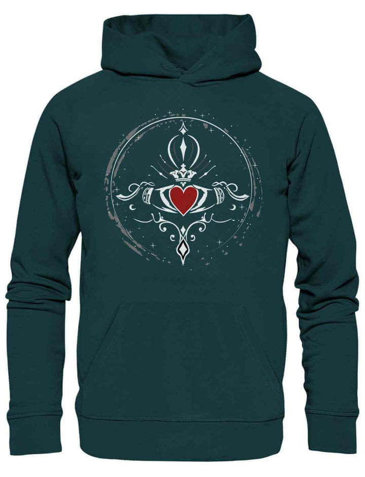 Glazed Green Hoodie mit Claddagh-Motiv der ewigen Liebe, präsentiert auf weißem Hintergrund.