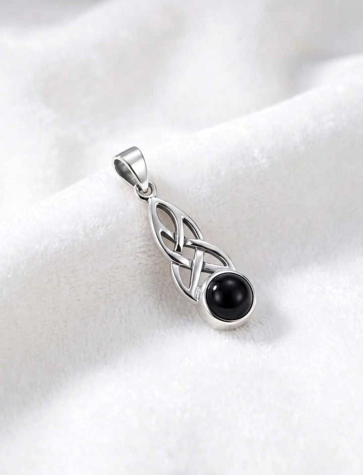 Keltischer Knoten Silberanhänger mit Onyx – 925 Sterling Silber Amulett