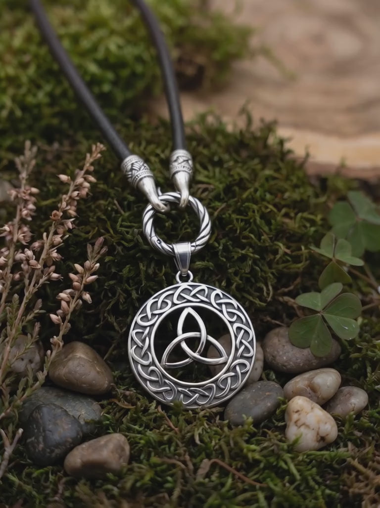 Schild des Druiden Keltischer Knoten Anhänger – Produktvideo