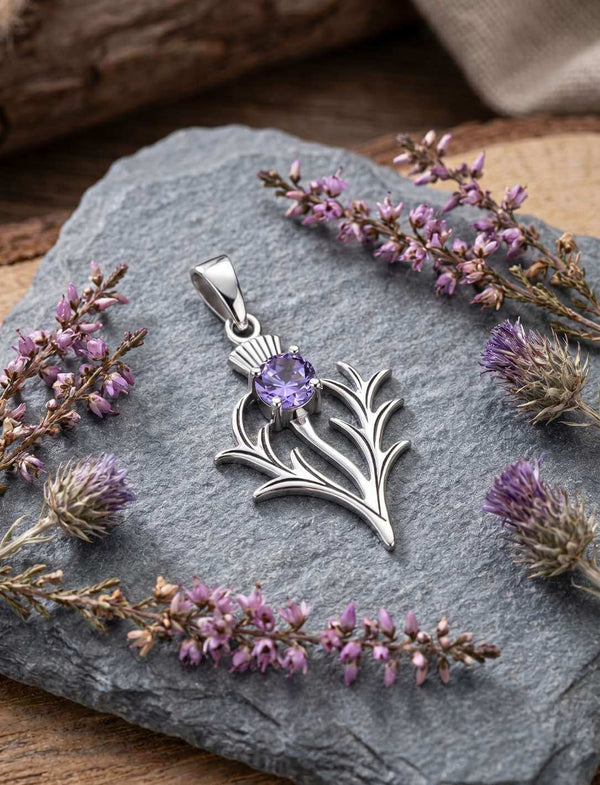 Schottische Distel Anhänger 925 Silber mit Amethyst auf Schieferstein
