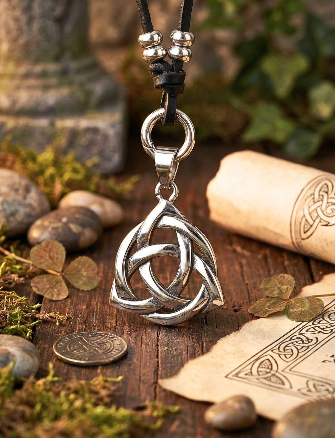 Triquetra Edelstahlanhänger keltischer Knoten mit Runen und Münzen im Wikinger Stil