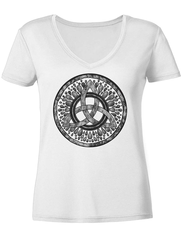 Weisses Damen V-Neck Shirt mit grauer Triquetra-Scheibe, Flatlay