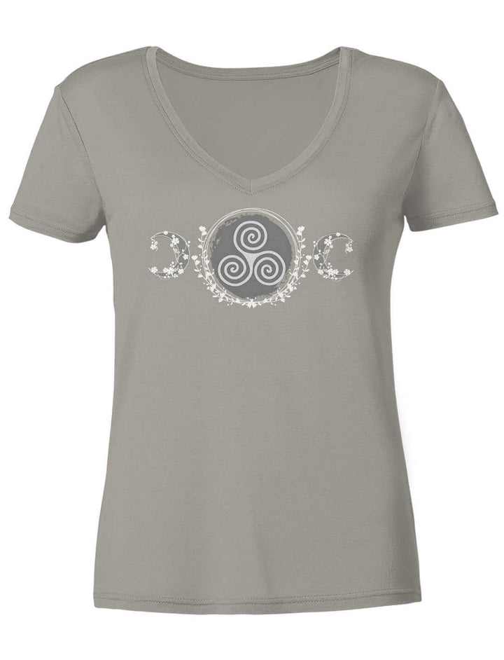 Hellgraues V-Neck Shirt flach fotografiert, Triskele zwischen zwei Mondsicheln